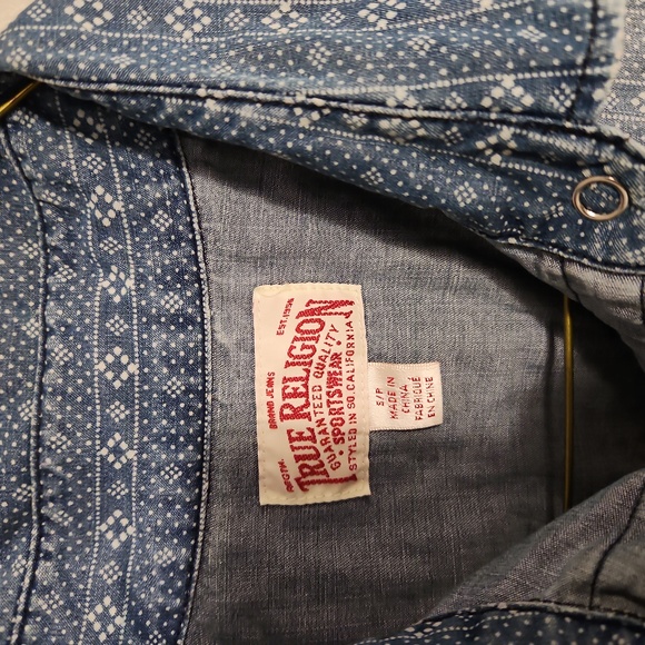 True Religion Small Sleeveless Blue Pattern Collared Shirt - Picture 2 of 4